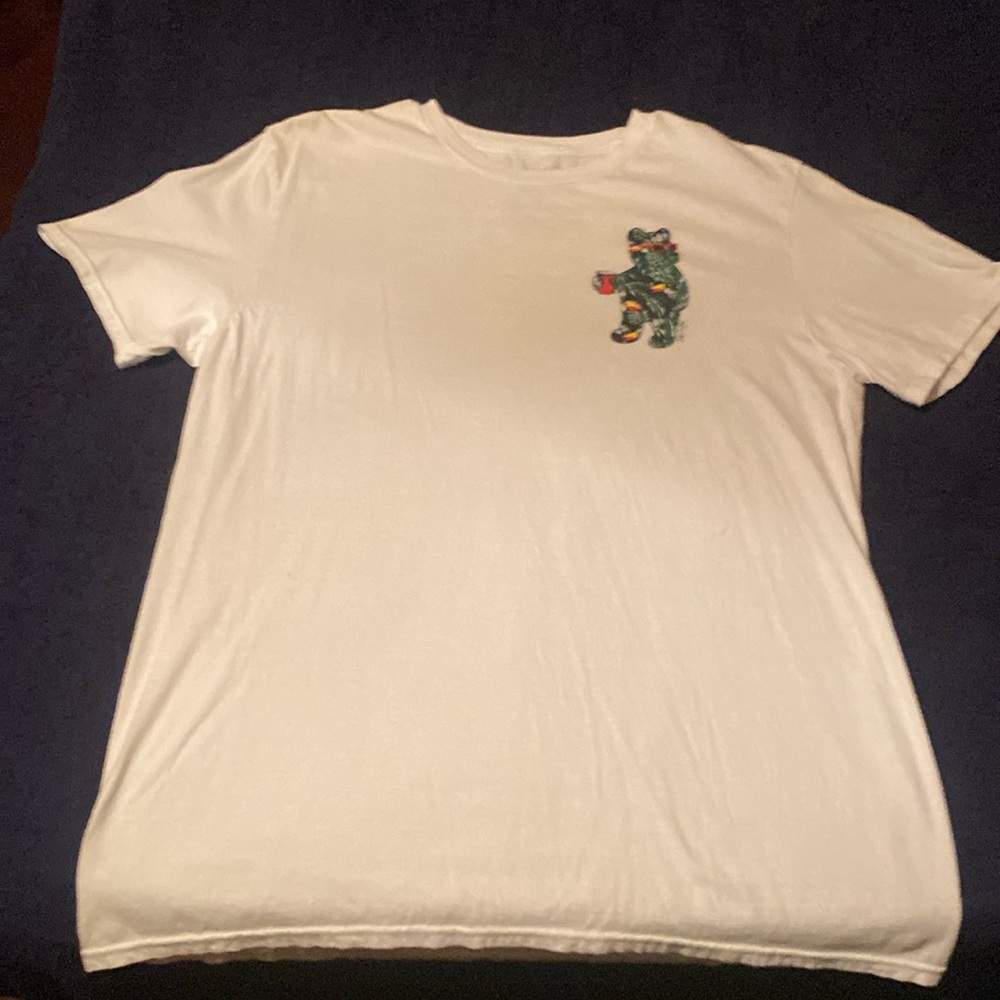 Used men’s t shirt